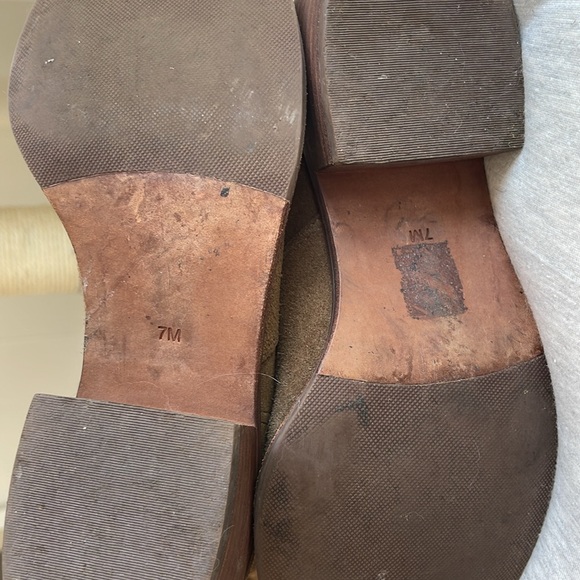 Tory Burch Sienna River Rock Embossed Logo Suede Leather  ankle Boots - Picture 5 of 6